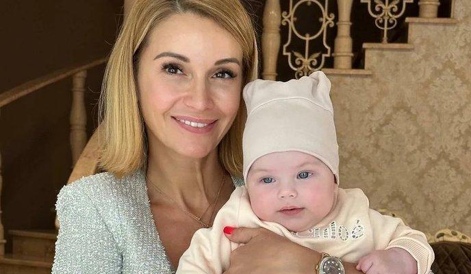 3 платья за вечер и торт за 20 тысяч: Ольга Орлова с размахом отметила 2-летие дочери | Источник: @olgaorlova1311