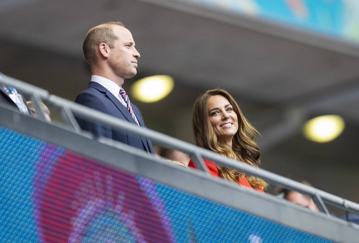 В VIP-ложе со звездами и сыном. Как Уильям и Кейт Миддлтон болели за сборную Англии на Евро-2020