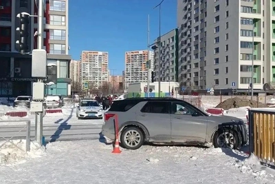 В Тюмени машина на тротуаре сбила 9-летнего мальчика