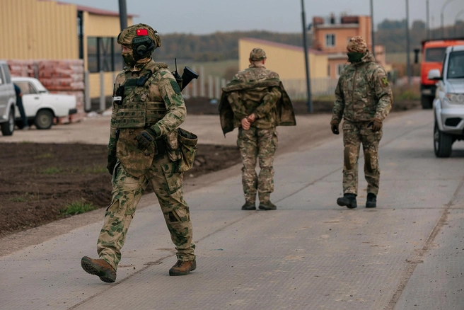 Инициаторы законопроекта убеждены, что государство обязано расширять меры поддержки военных семей, предоставляя дополнительные льготы и снижая финансовое бремя | 142.ru