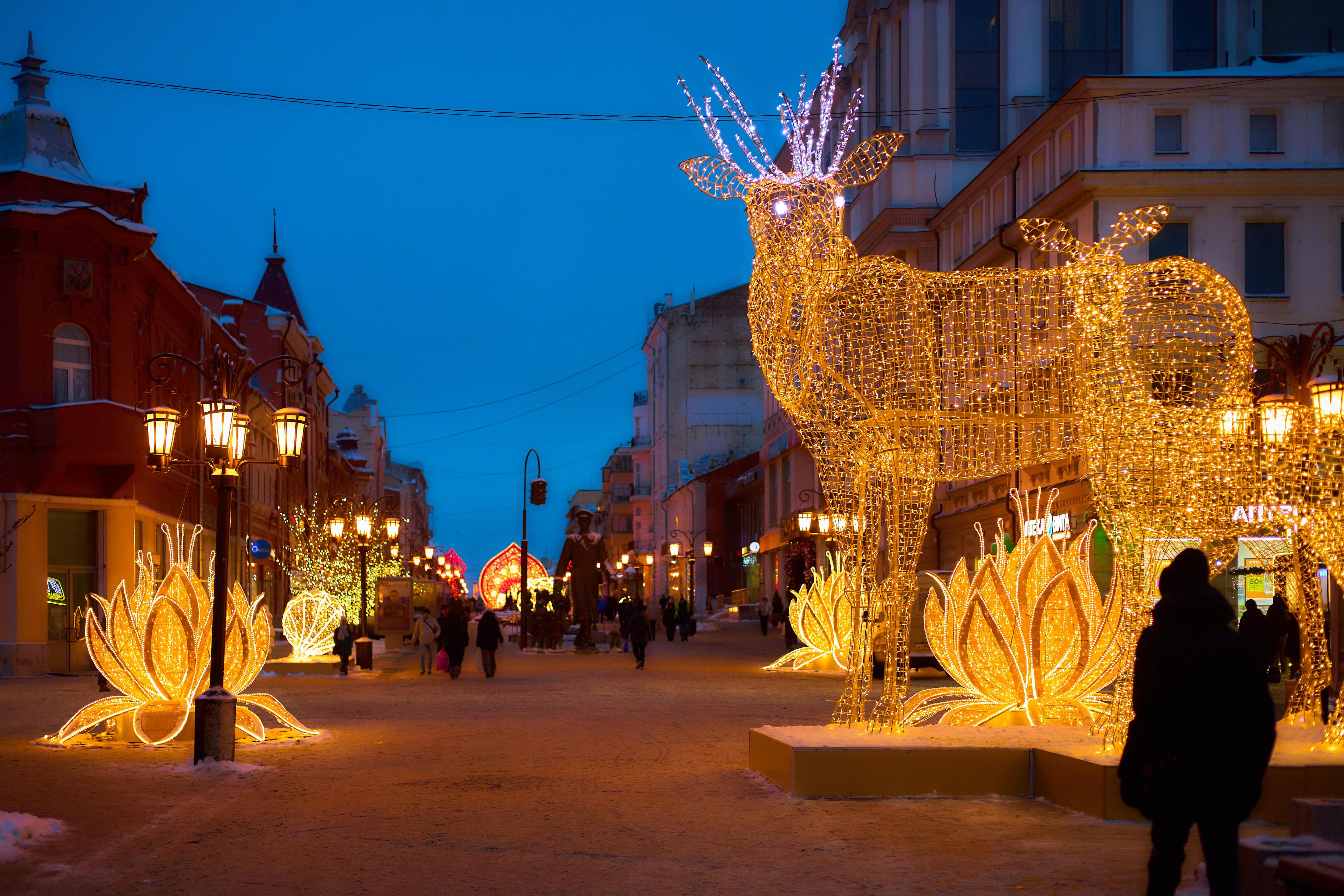 Не хуже, чем в Москве! : показываем фантастическое украшение улицы Ленинградской — много новогодних фото