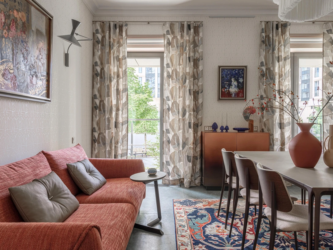 Комод, De Castelli. Диван, Gamma. Журнальный столик, Poltrona Frau. | Источник: Василий Буланов. Стиль: Екатерина Наумова