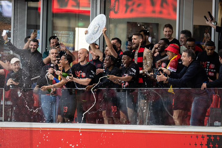 Футбольный клуб «Байер» впервые в истории стал чемпионом Германии