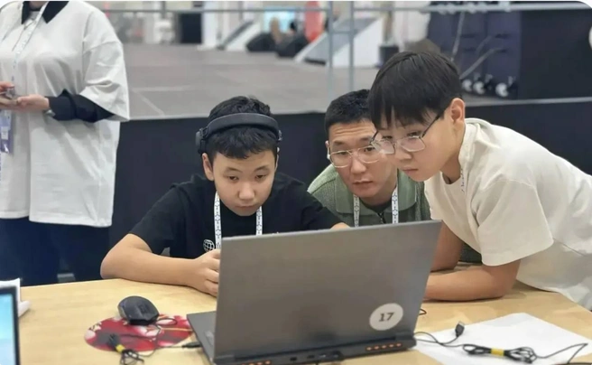 Якутские школьники заняли призовые места в турнире России по дронам | Источник: sakha.gov.ru / news