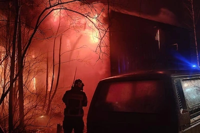 Пожар в Левашово тушили четыре часа, есть пострадавшая