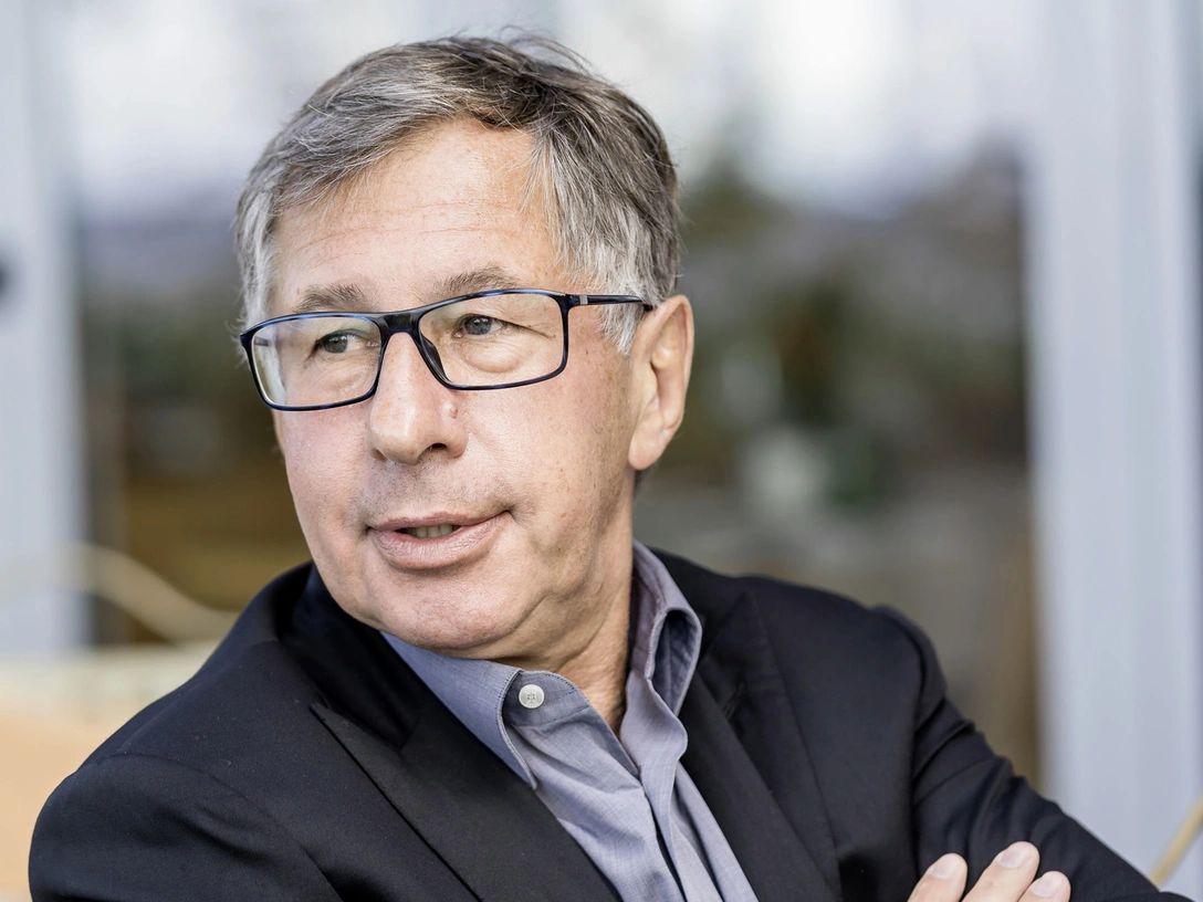 Петр Авен: «Если не будешь счастливым, много денег не заработаешь» | marieclaire.ru