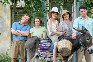 Лучше «Теда Лассо»: пять добрых сериалов на лето