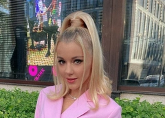 Юлианна Караулова застукала любовницу жениха в душе