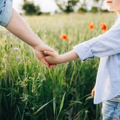 Эдипов комплекс без комплексов: мифы и правда о влюбленности ребенка в родителей