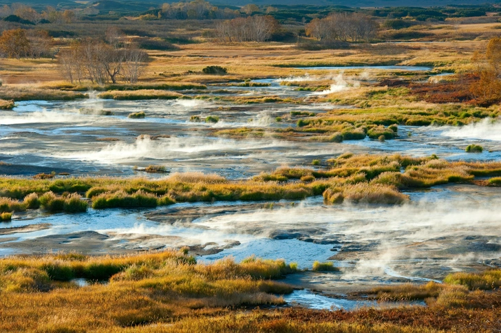 Кальдера вулкан Узон | Источник: Cherkashin Denis via Shutterstock/Fotodom.ru