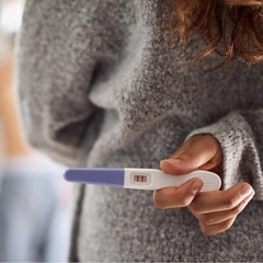 Беременность двойней: чем она опасна для мамы и младенцев