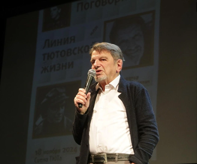 «Творить умное детство». Лев Додин поздравляет с 90-летием Евгения Сазонова, полвека хранящего ТЮТ | Источник: Игорь Бакустин / Городской Дворец творчества юных