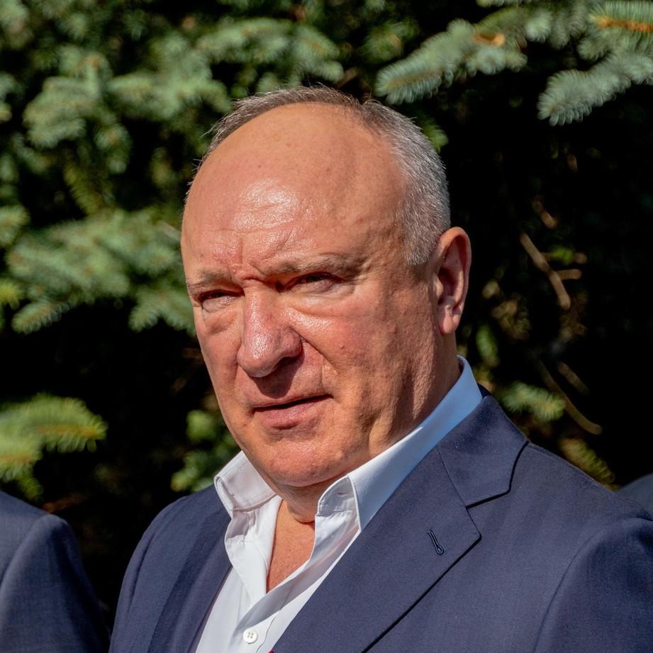 <p>Юрий Яковлев </p>