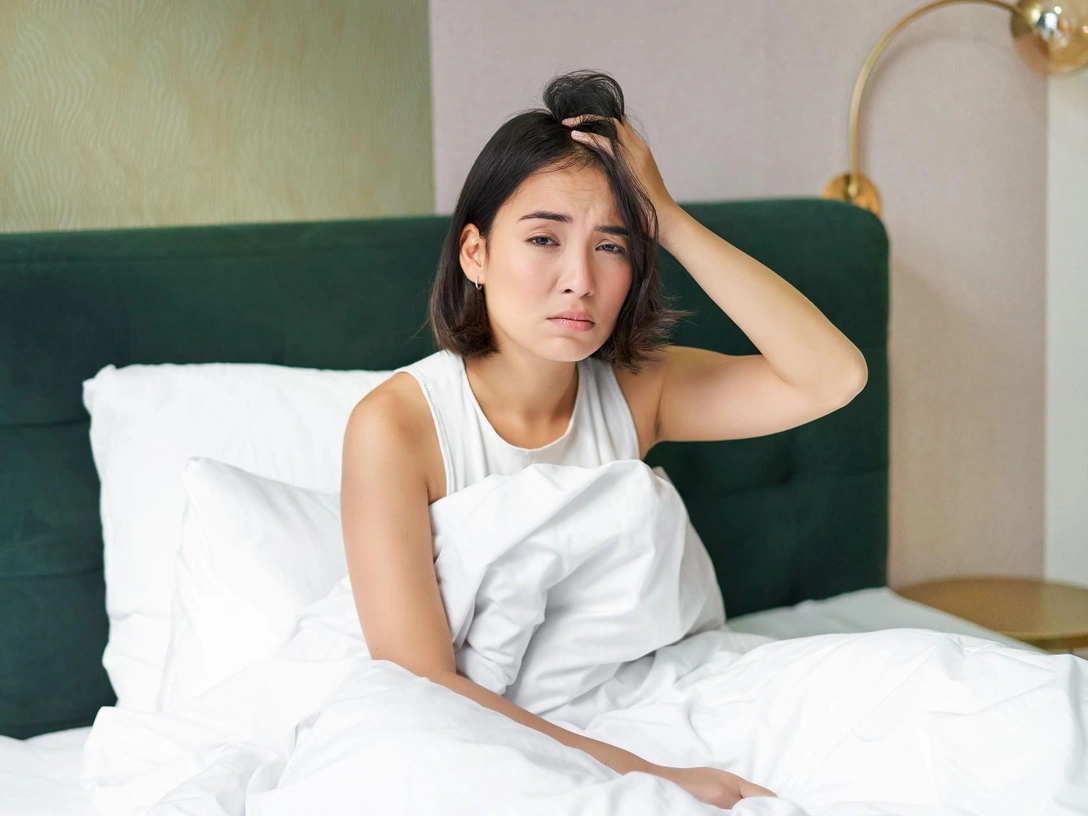 Как из «совы» превратиться в «жаворонка»: 9 советов для тех, кому тяжело вставать по утрам | marieclaire.ru