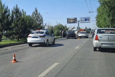 Авария на Первой Продольной парализовала движение в Волгограде