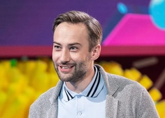 Дмитрий Шепелев: «Бывало, я просыпался после полудня и еще в обед выпивал бутылку вина»