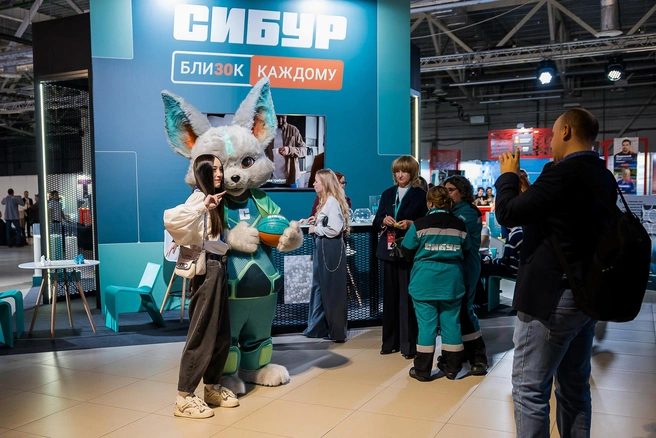 Также предприятие инвестирует в развитие подрастающего поколения | Источник: СИБУР