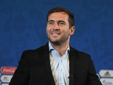 Александр Кержаков выиграл суд у бывшей жены