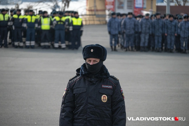 Зайти в квартиру ему помогла такая же потерпевшая | Источник: Елена Буйвол / VLADIVOSTOK1.RU