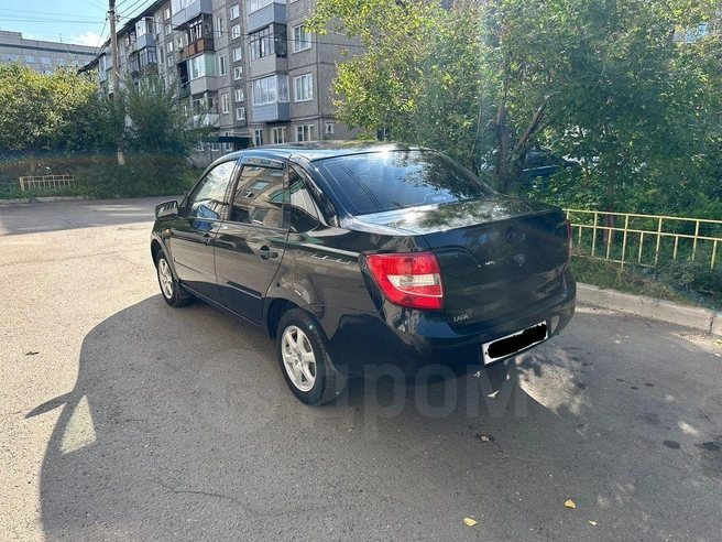 Вот и багажник прижат, и двери в норме | Источник: auto.drom.ru