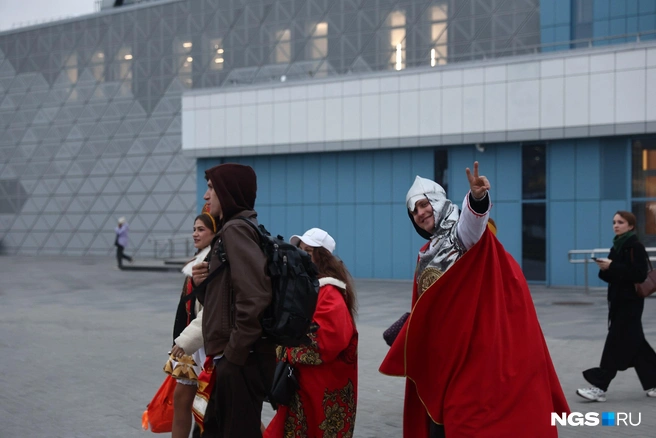 Есть и люди из Ачинска  | Источник: Александр Ощепков / NGS.RU