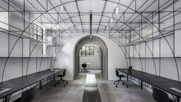 Монохромный офис арх-бюро в Шанхае