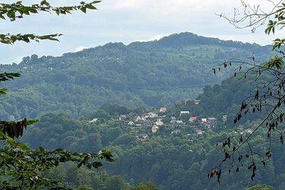 В Сочи владелец снес трехэтажный дом после штрафов