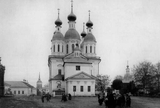 Успенский собор в 1903 году | Источник: Альбом видов Саровской пустыни / Andcvet.narod.ru
