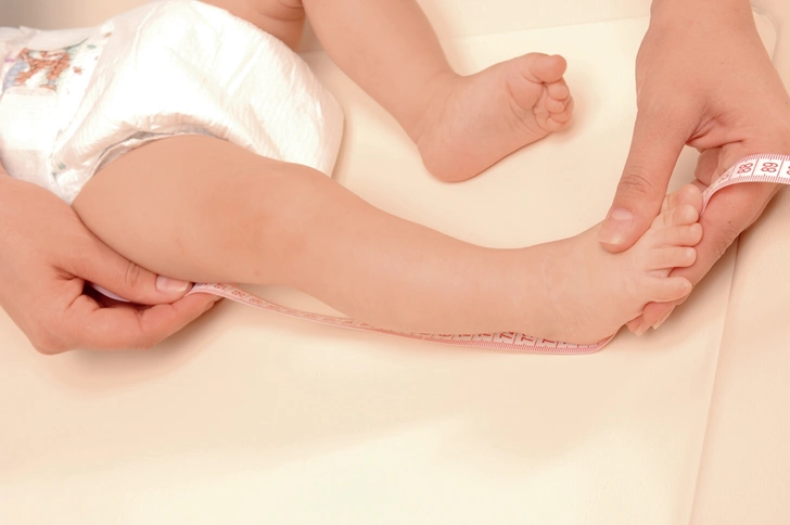 как измерить рост младенца в домашних условиях | Источник: parents.ru