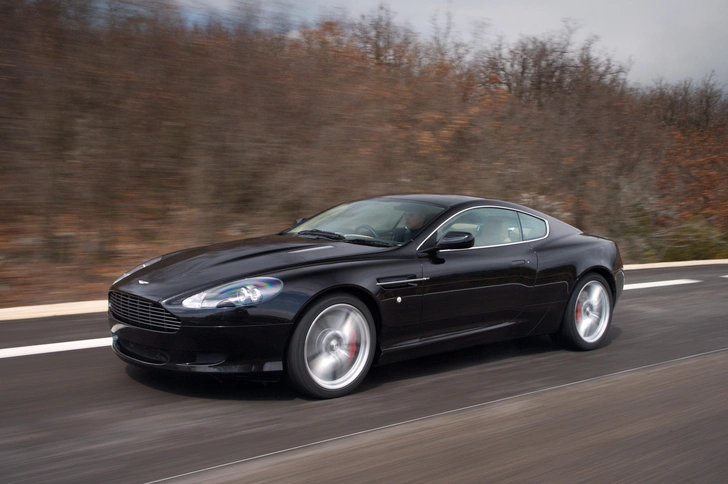 Aston Martin DB9 (2004-2008) | Источник: Официальный сайт Aston Martin