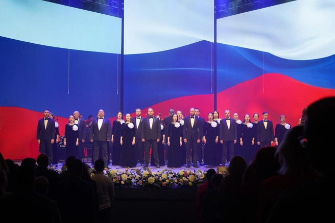 Награждение не обошлось без хора | Источник: пресс-служба правительства Саратовской области