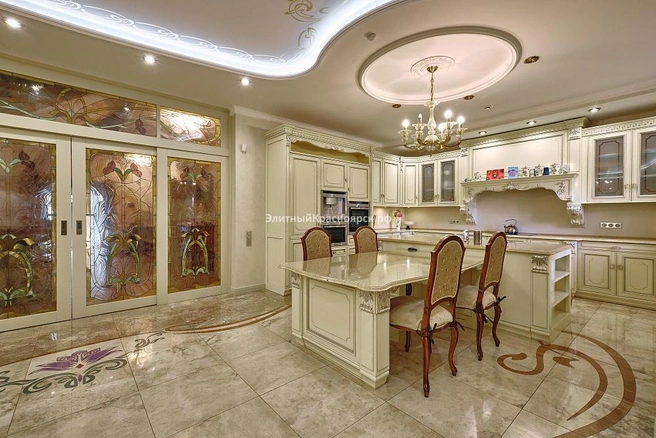 Каменная столовая | Источник: «Элитный Красноярск» / elitekrsk.ru