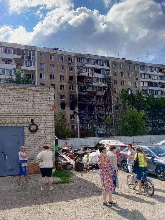 БПЛА регулярно прилетают в жилые дома | Источник: Родион Мирошник /MAX