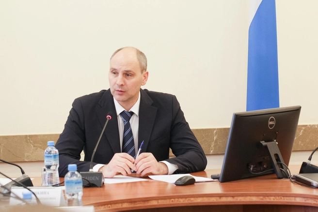 Денис Паслер сообщил о внедрении новых мер социальной поддержки по карте «Уралочка» | Источник: УБРиР
