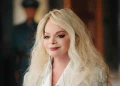 «Третьесортный фастфуд, клиники для наркоманов отменяют сотрудничество»: Лариса Долина о скандале с Полиной Лурье