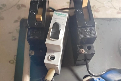 Volgograd Electrician Demanded 18,500 Rubles (≈185 USD) for Socket Replacement