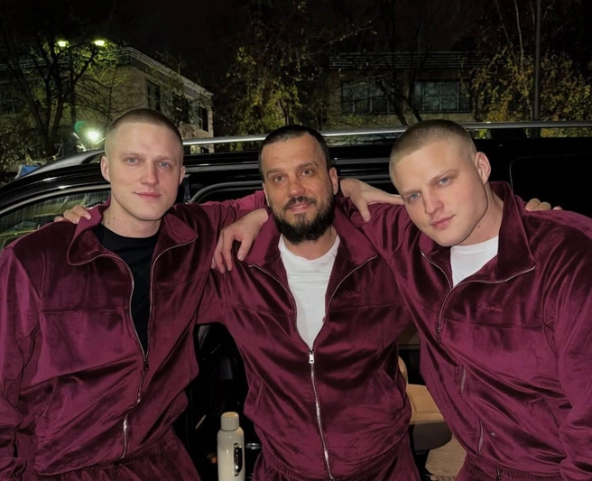 В рехабах Максима Антонова лечились известные блогеры&nbsp;— братья Иван и Сергей Кутовые | Источник: antonovprozavisimosti / Instagram (деятельность запрещена на территории РФ)