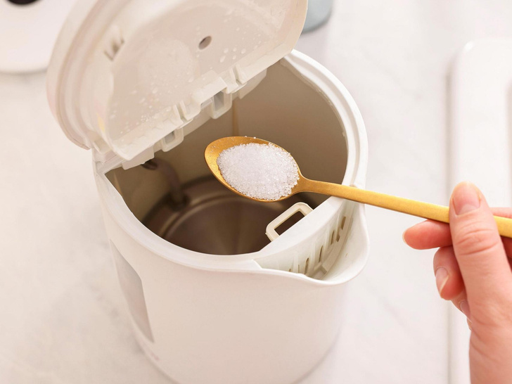 Уборка за пару минут: как избавиться от накипи в чайнике — быстрый способ, о котором вы не знали