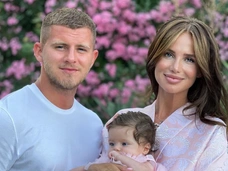 Тренер Вячеслав Дайчев, от которого ушла Алекса, погряз в многомиллионных долгах и судах