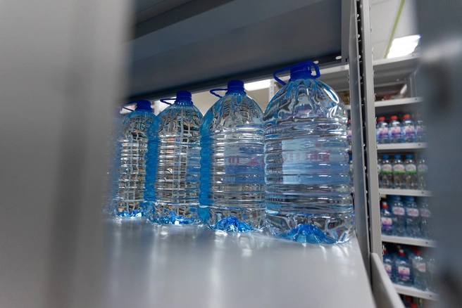 Сколько стоит купить бутылку воды на КМВ во время ремонта на трубопроводе | Источник: Максим Бутусов / E1.RU