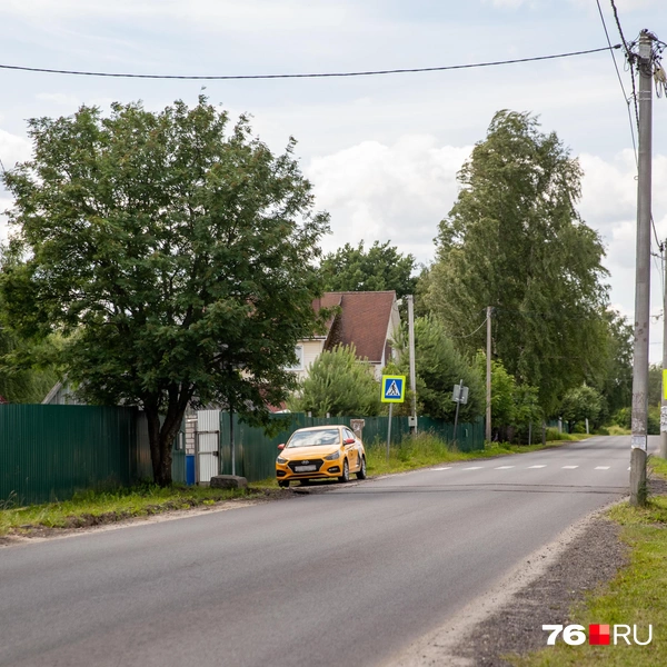 Из разметки на дороге лишь зебра | Источник: Кирилл Поверинов / 76.RU