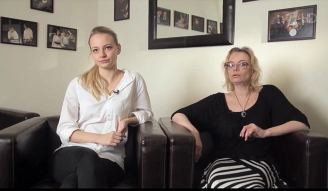 Дочь Евгения Евстигнеева Мария Селянская и внучка София Евстигнеева продолжили династию и выбрали актерскую профессию | Источник: кадр из документального фильма «Я понял, что я вам еще нужен», Первый канал, 2021 год