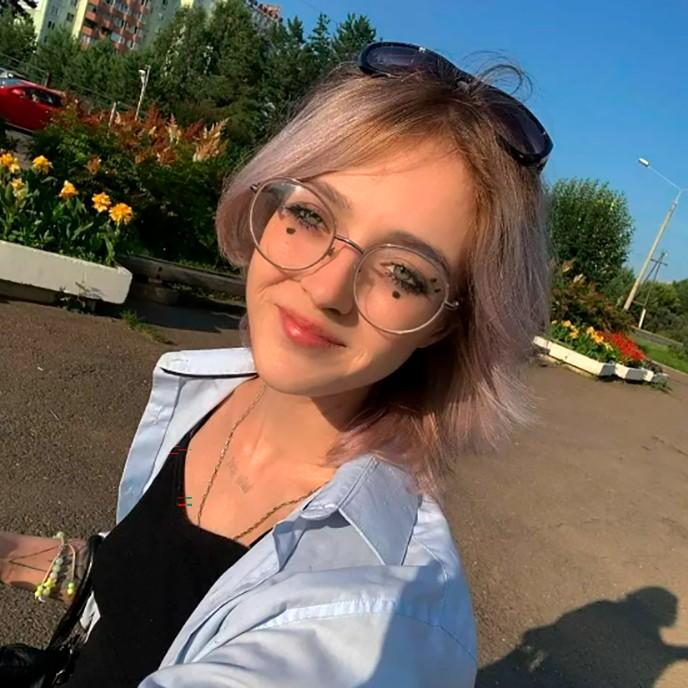 Ставшая впервые мамой в 13 лет Даша Суднишникова, родила второго ребенка