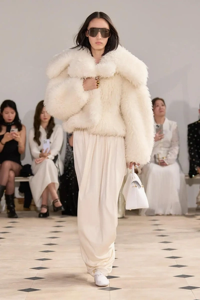 Источник: Celine 