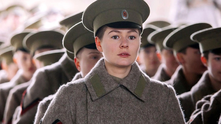 Пробирают до слез: 25 лучших фильмов и сериалов о войне, которые советуют зрители, а не критики | Источник: Кадр из сериала «Женский батальон» (2015)