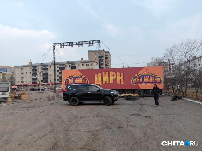 Шатер и техника занимают площадь ежегодно | Источник: очевидец