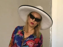 Лена Ленина стала жертвой воров