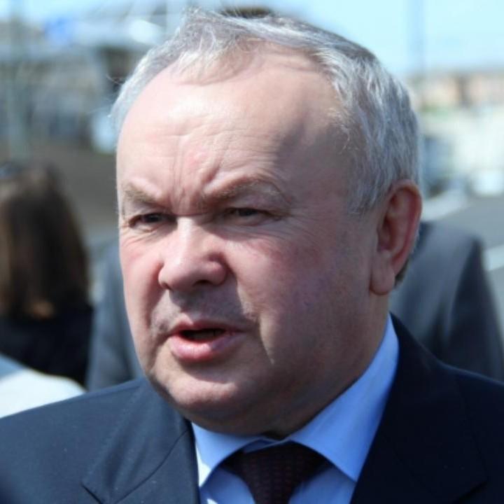 <p>Олег Шишов </p>
