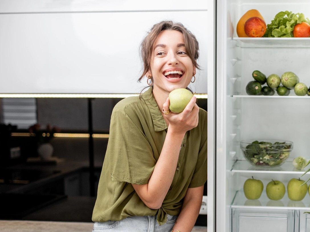 Популярный фрукт, который способен «растопить» лишний жир (и он наверняка есть у вас дома) | marieclaire.ru