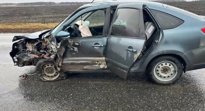 В Оренбуржье в лобовом столкновении «Оки» и «Лады-Гранты» погиб мужчина и пострадал ребенок | Источник: УМВД России по Оренбургской области